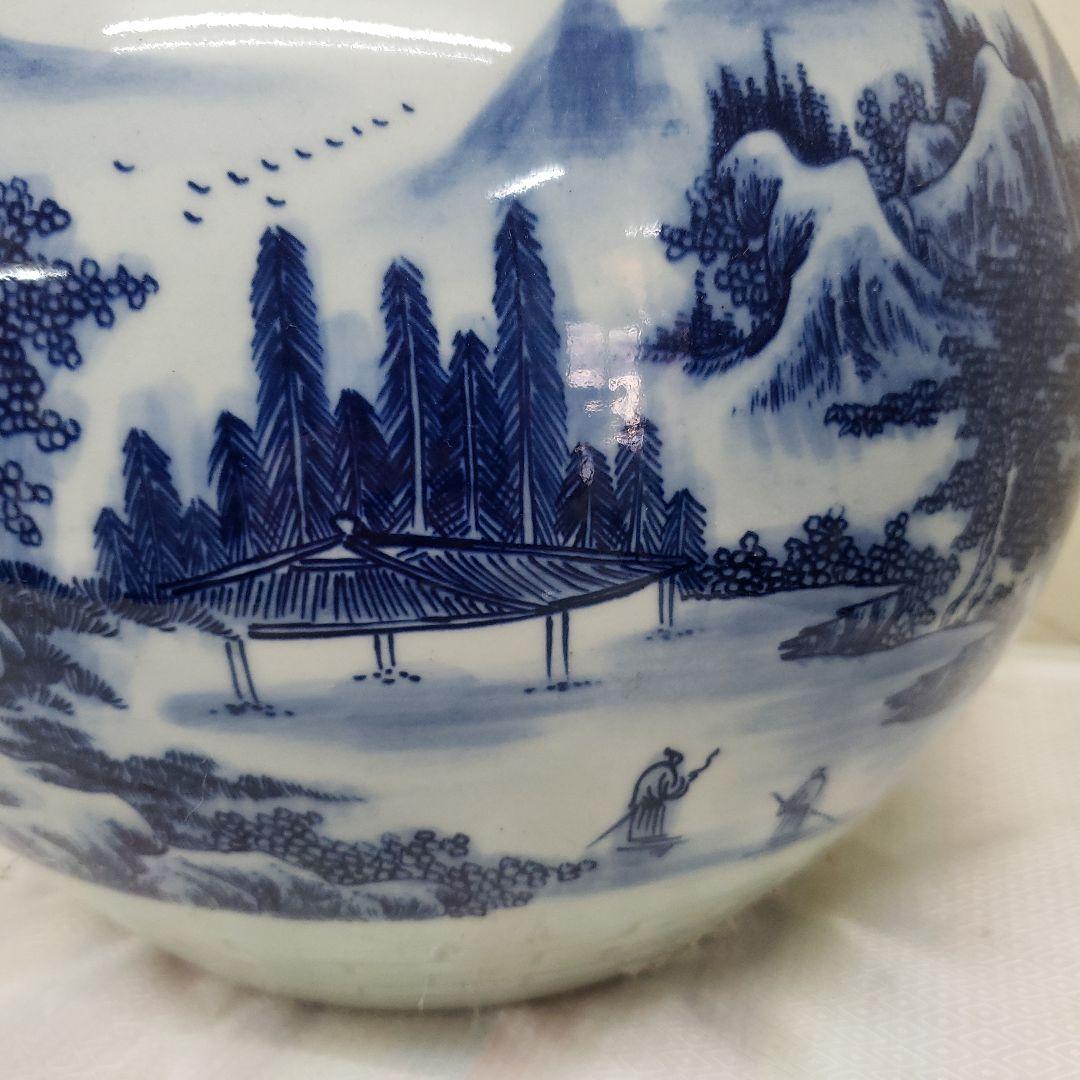 Ｂフライデー蔵出し特価青白い釉薬の山水画球形花瓶 高さ28cm直径３０cm