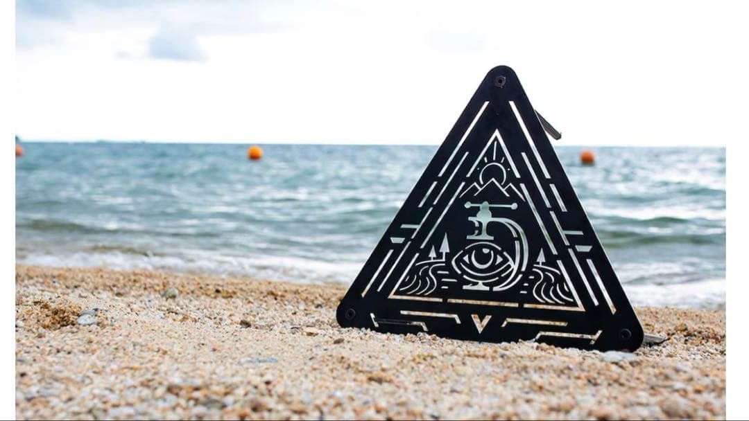 デバイスワークス　三角アイアンテーブル　SANTE