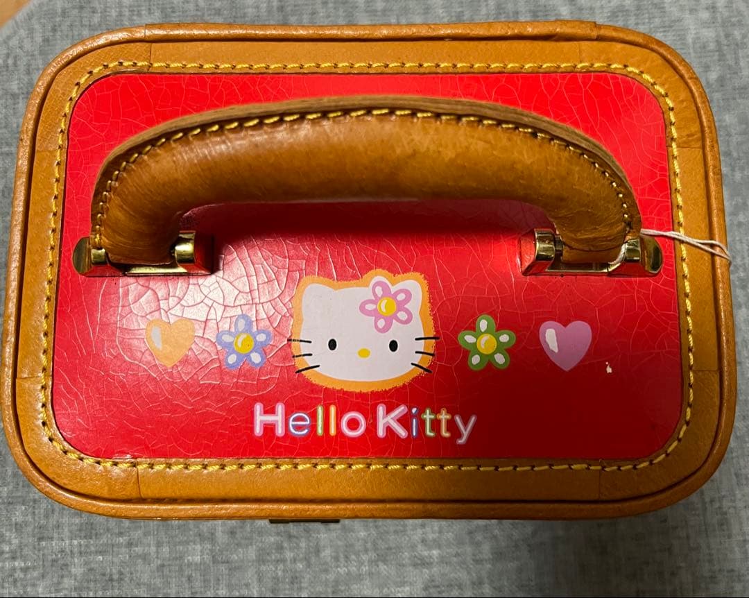 ハローキティ　バニティバッグ　ポーチ　サンリオ　激レア‼️　レトロ　1998年製