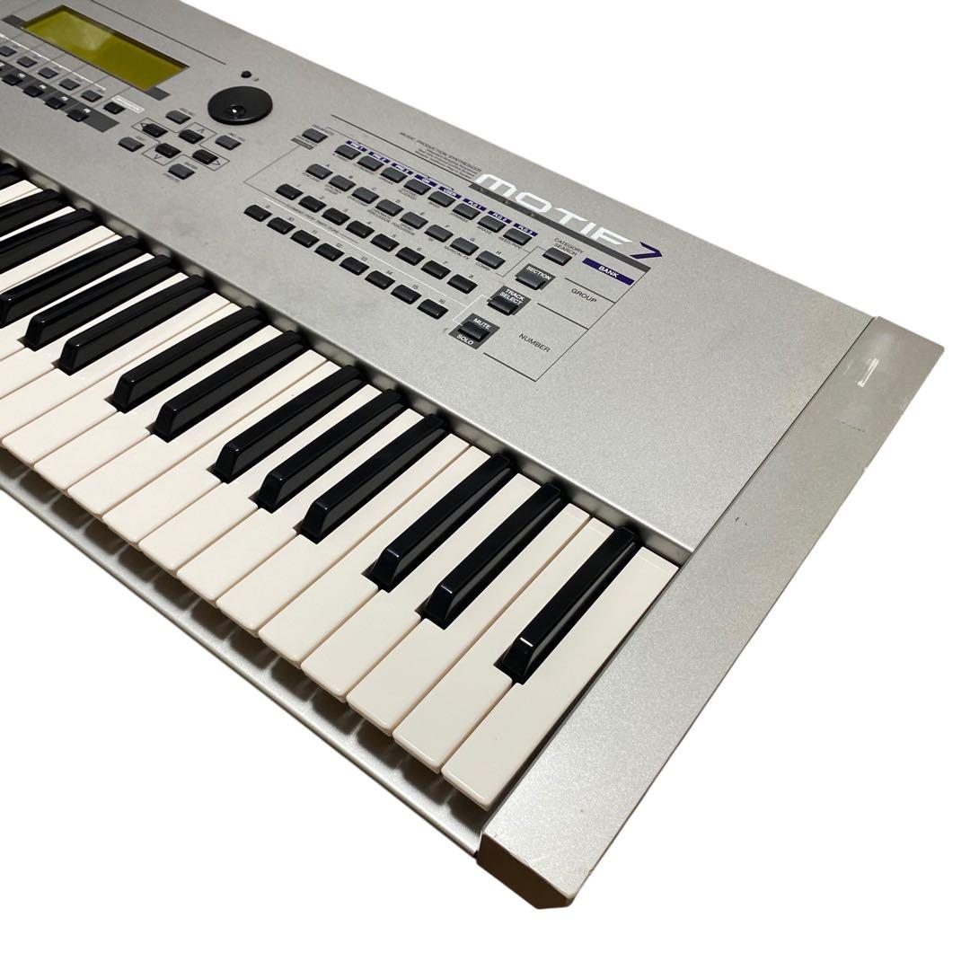 【現状品　音出OK】YAMAHA MOTIF7 シンセサイザー　キーボード