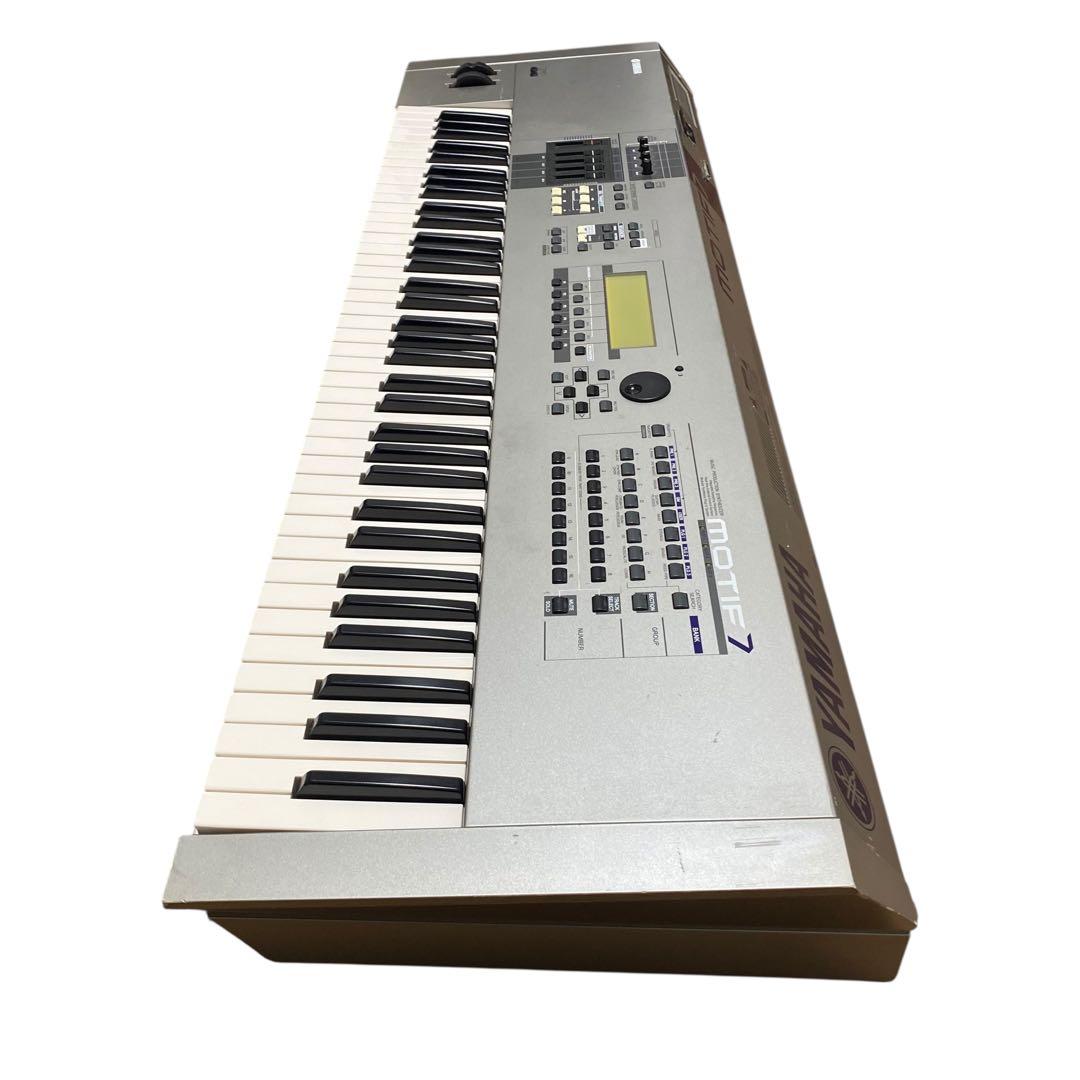【現状品　音出OK】YAMAHA MOTIF7 シンセサイザー　キーボード
