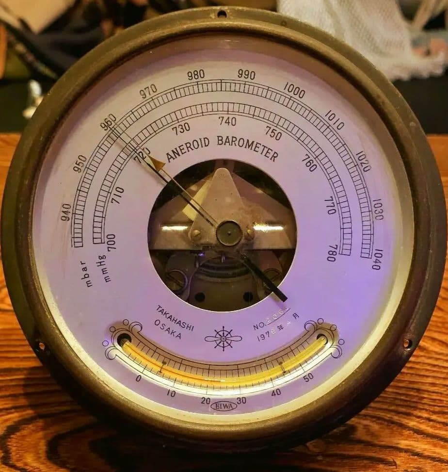 アネロイドバロメーター タカハシ 1976年製