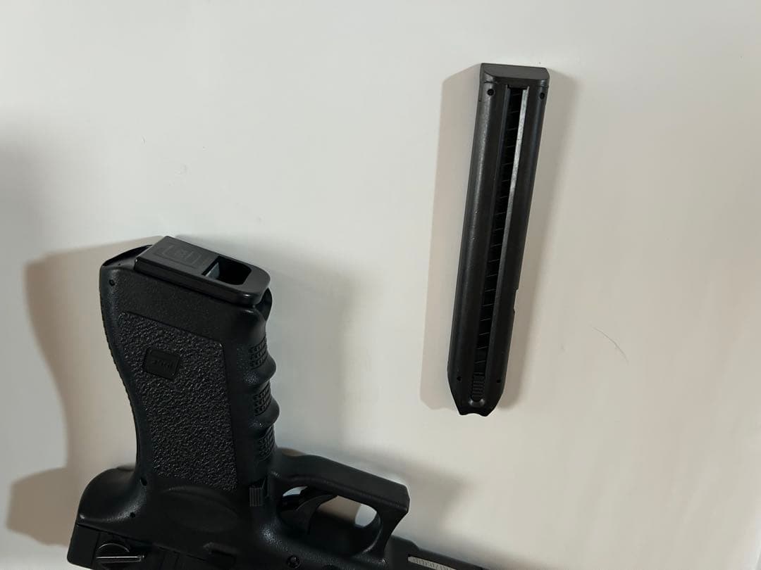 GLOCK 18C 電動ガン フルオート　バッテリー　充電器　美品　グロック