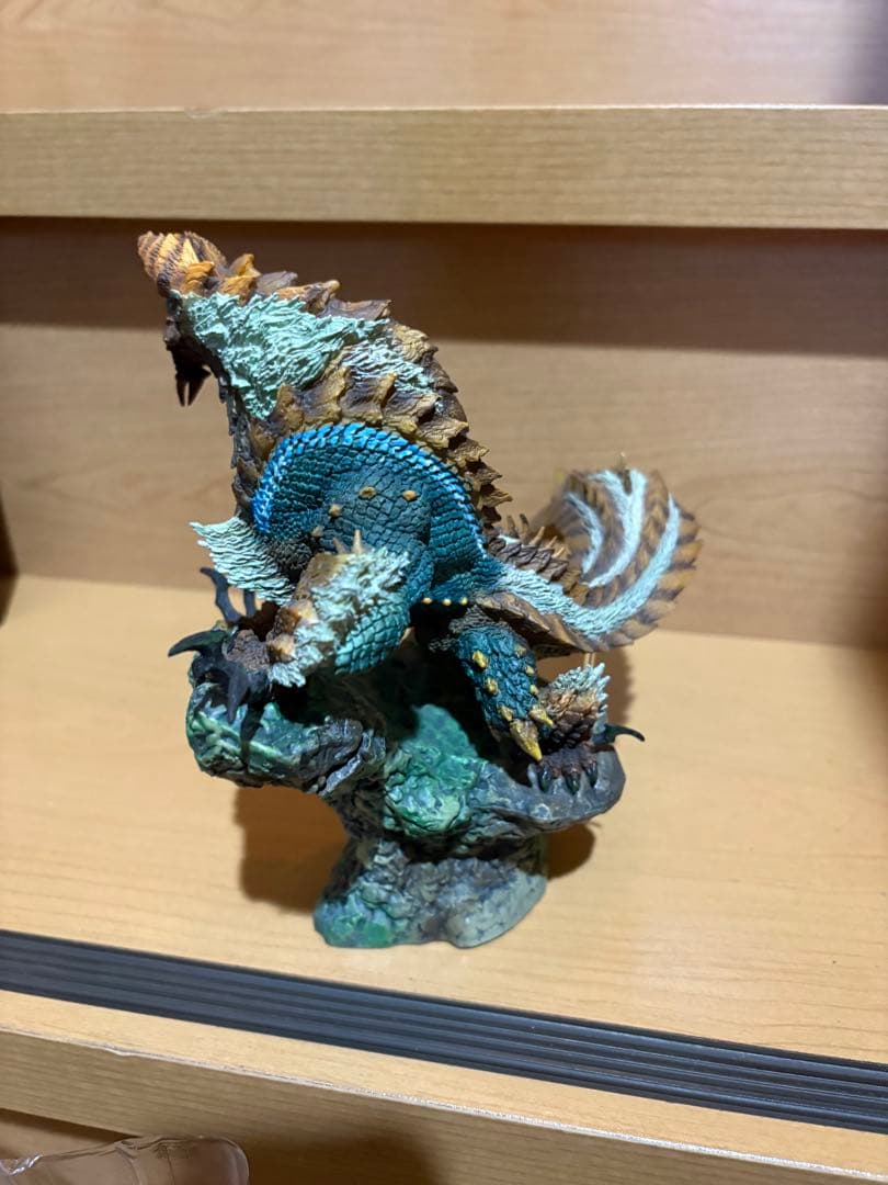 クリエイターズモデル モンスターハンター 雷狼竜 ジンオウガ 復刻版 9257