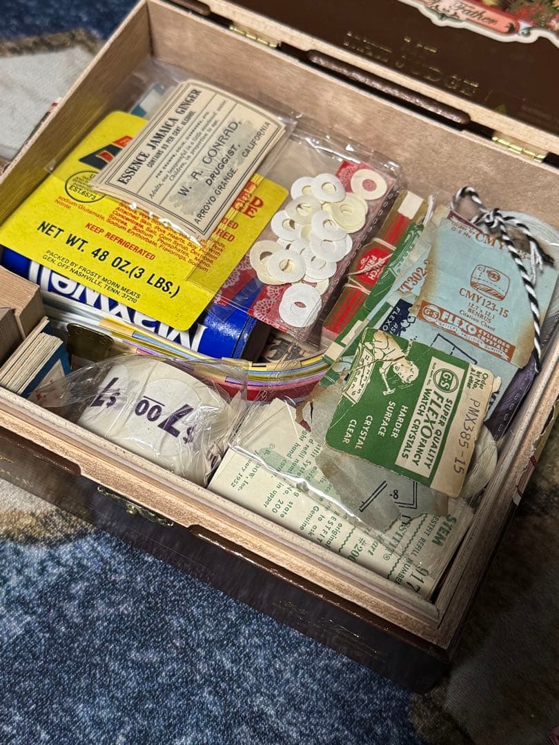 nemuri様お取り置き 海外紙ものセットシガーBOX付 大量まとめ売り