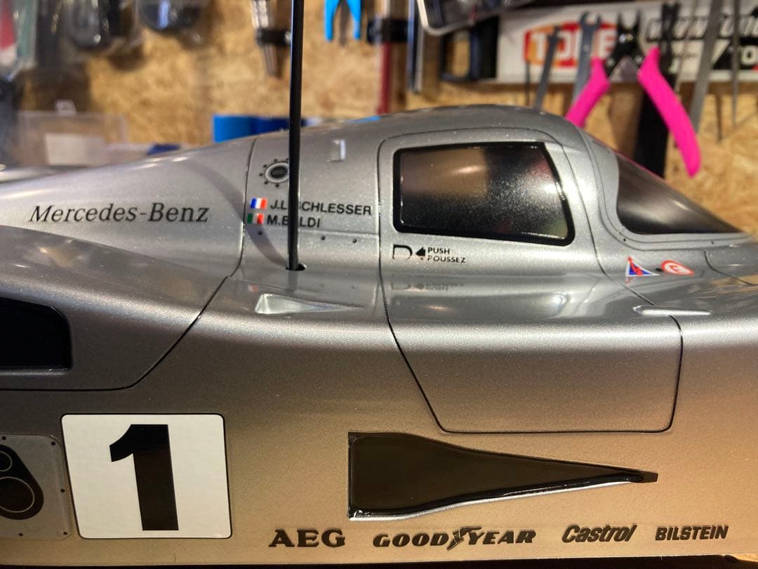 タミヤ　Cカー メルセデスベンツC11 ブリリアントシルバーマグノナイトステージ