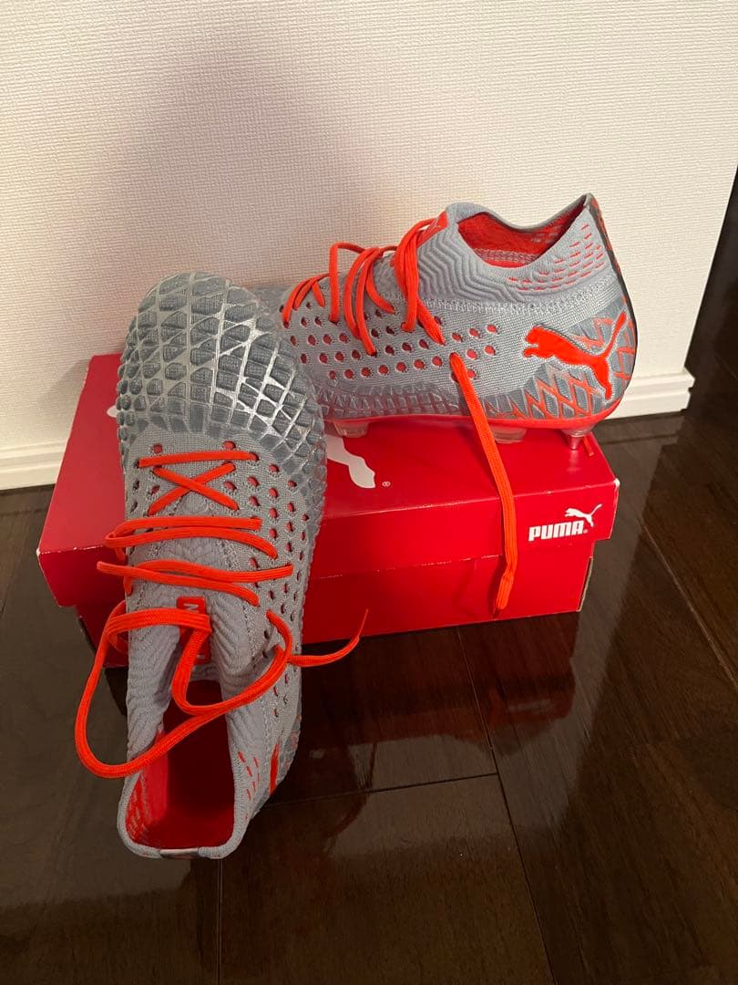 Puma 105676-01 フューチャー　25.5センチ