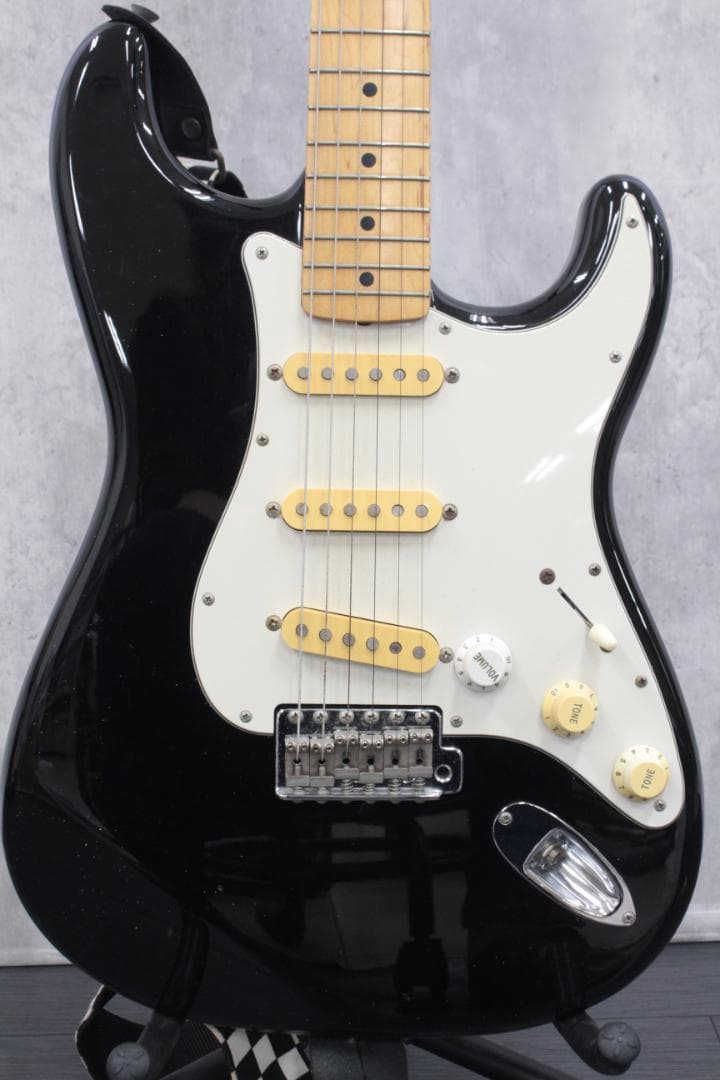▲Fender STRATOCASTER JAPAN Tシリアル エレキギター