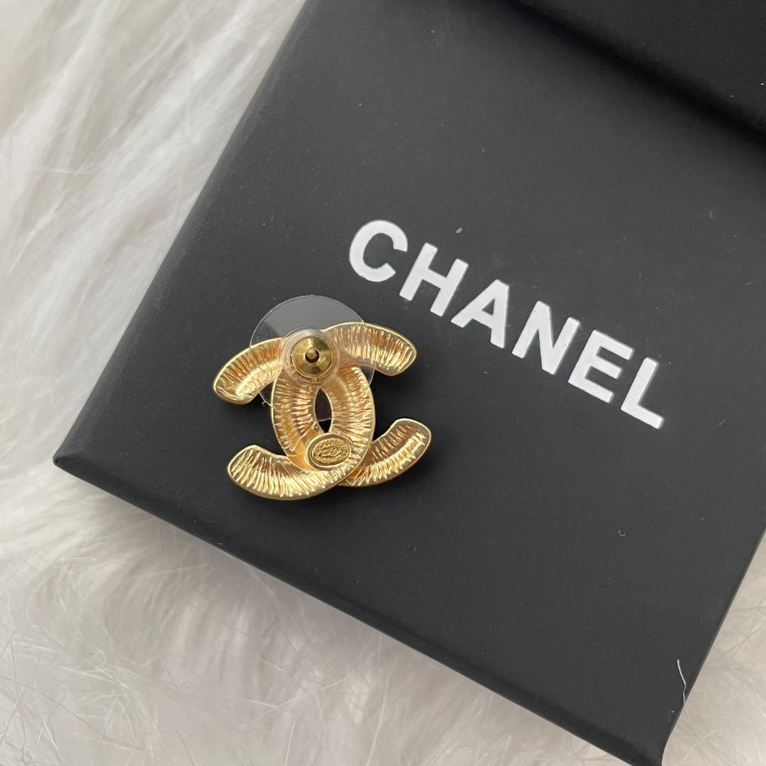 ゴールド CCCCロゴ ピアス