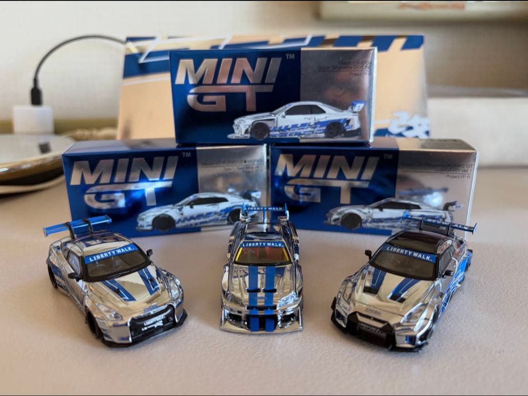 MINI GT Liberty Walk GT-R 3台セット