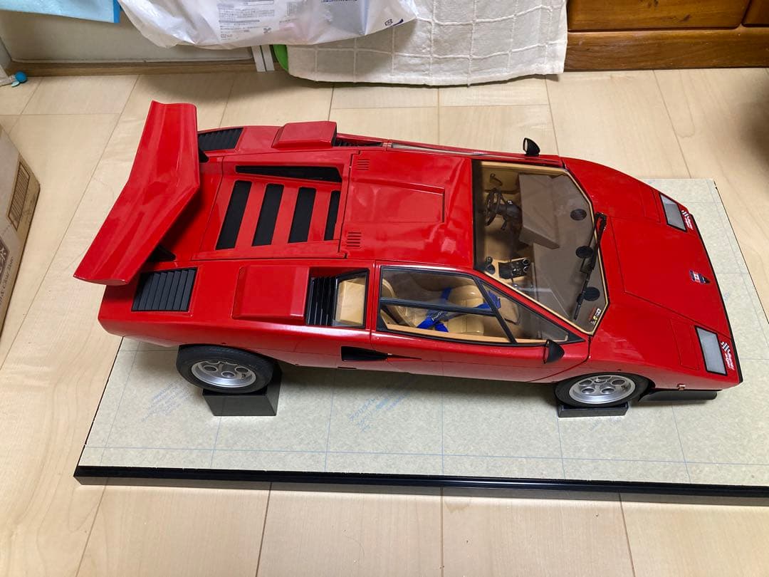 デアゴスティーニランボルギーニ・カウンタック 1/10スケール　ジャンク品です！