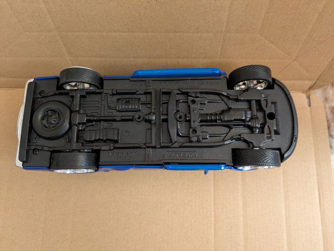 フォード F-150　フレアサイド・スーパーキャブ・ピックアップ　1/24