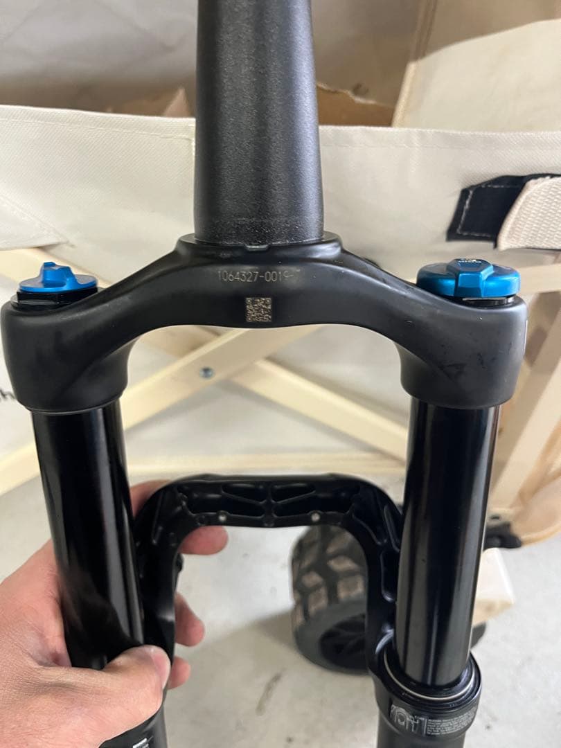 シバさん専用FOX 32Rhythm 120mm 110ブースト