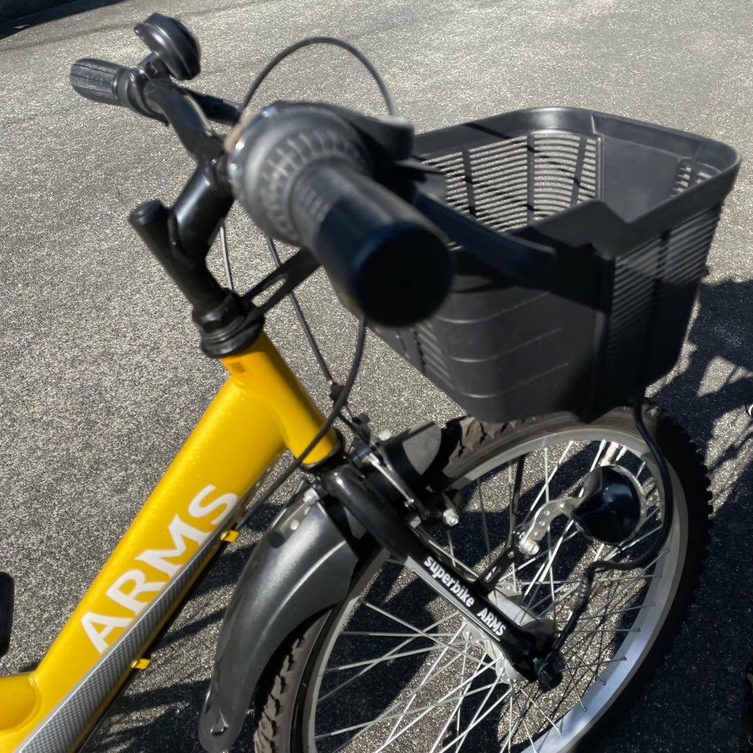ARMSキッズ自転車　22インチ