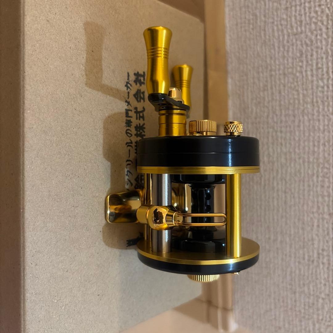 五十鈴工業 DD310SSS Black/Gold ISUZU ダイレクトリール