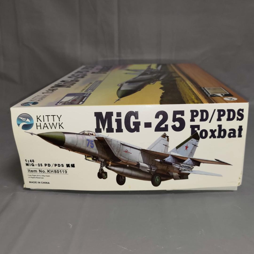 1/48 MiG-25 フォックスバット PD/PDS [KH80119]