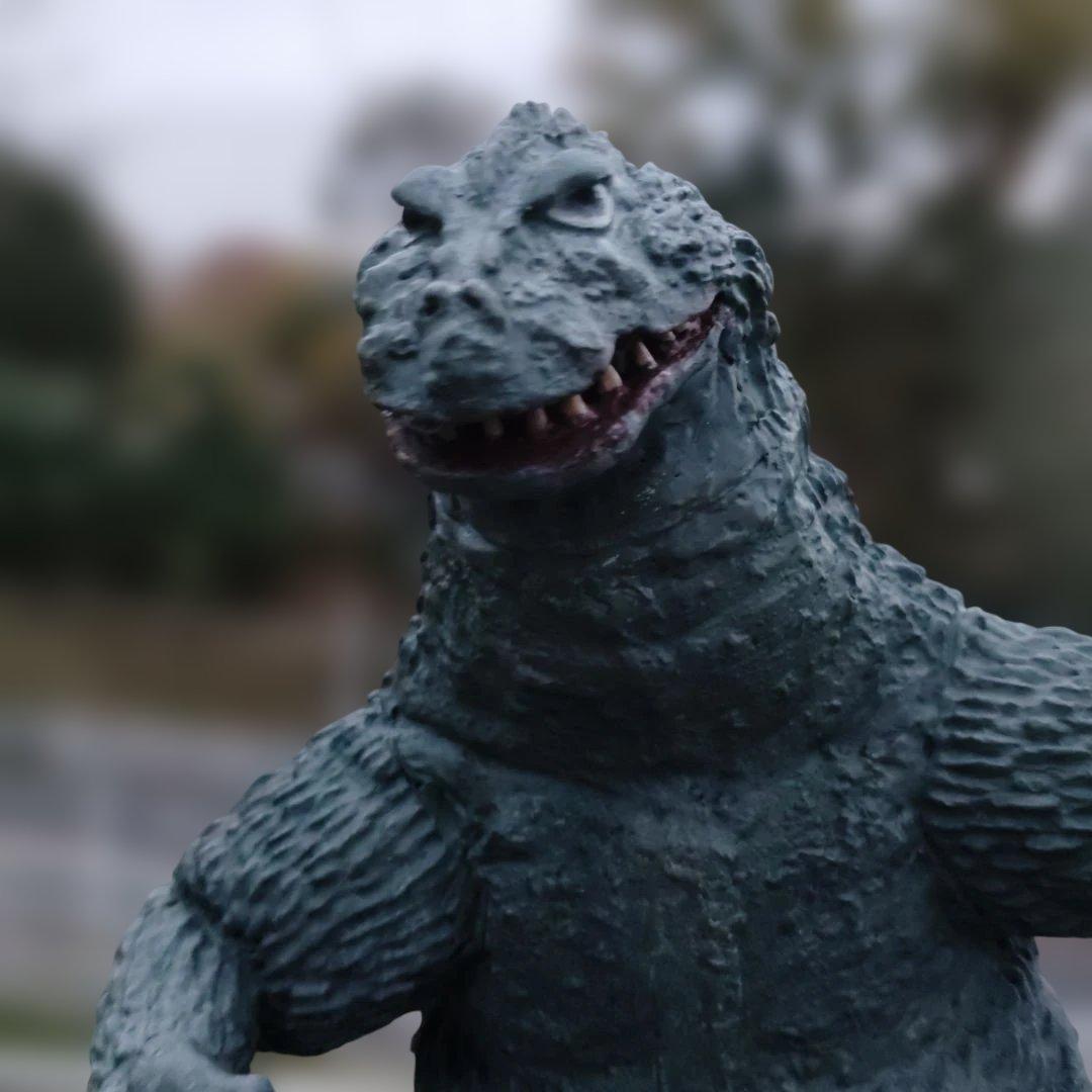 イノウエアーツＮATOキンゴジ。組み立て塗装済。ジオラマ付き！