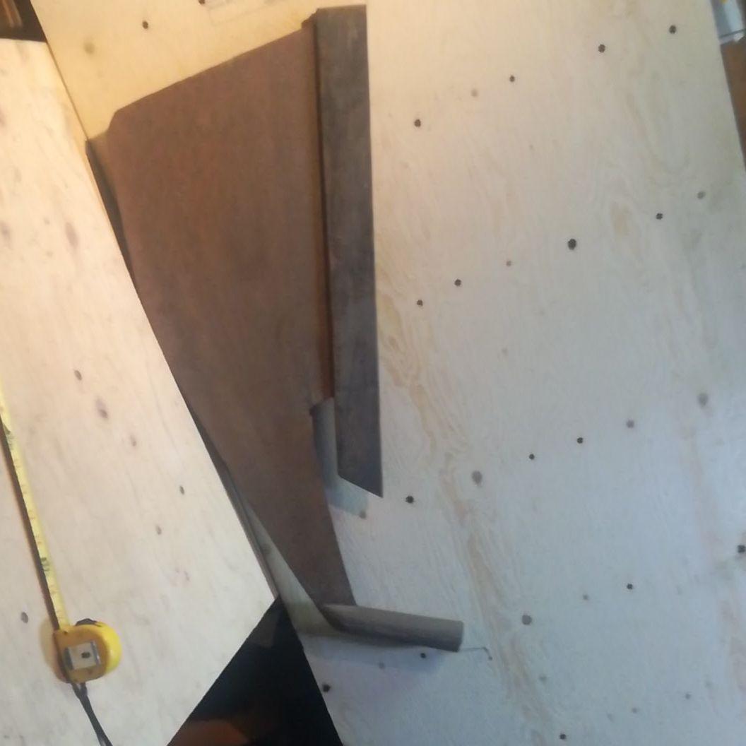 丸太の縦引きノコ玉打ち