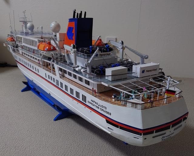 探検クルーズ船名MSブレーメン