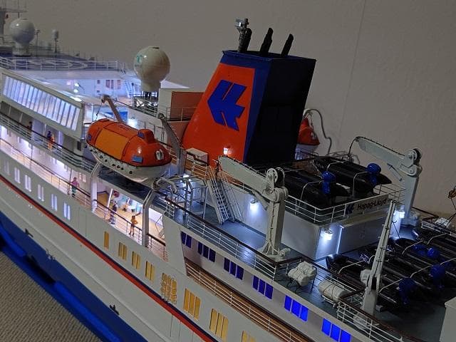 探検クルーズ船名MSブレーメン