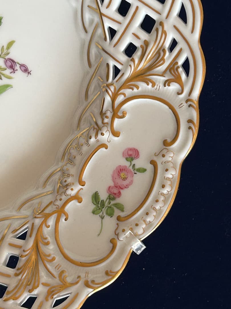 マイセンの透かし模様 額装絵皿