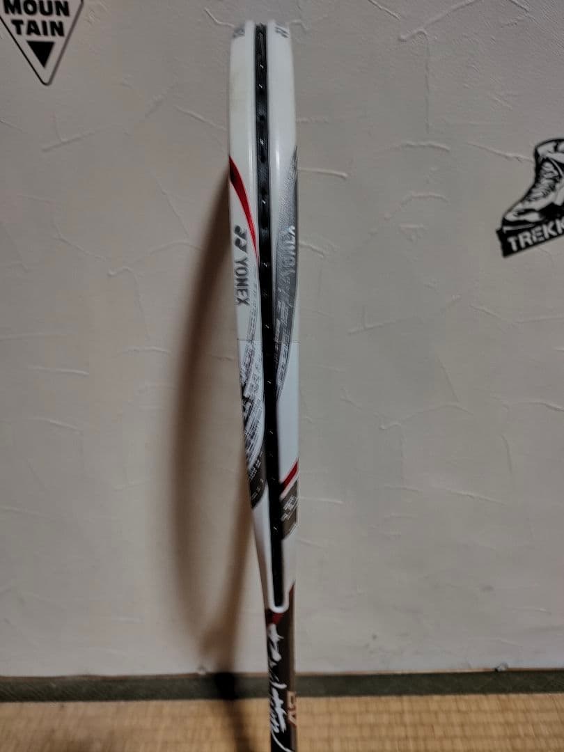 ヨネックス　ナノフォース8vレブ