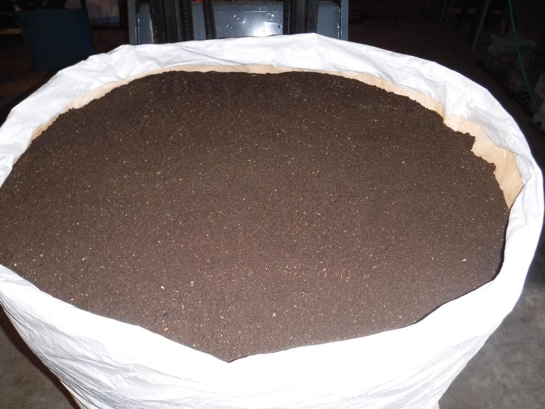 カブト虫マット1：発酵熟成竹：成虫・幼虫・産卵育成用：３００ℓ