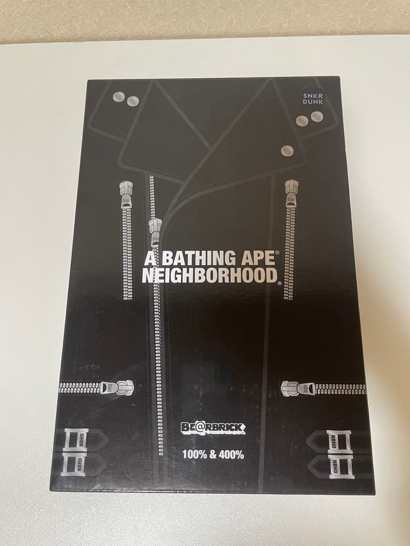 ベアブリック x アベイシングエイプxネイバーフッド100% & 400%