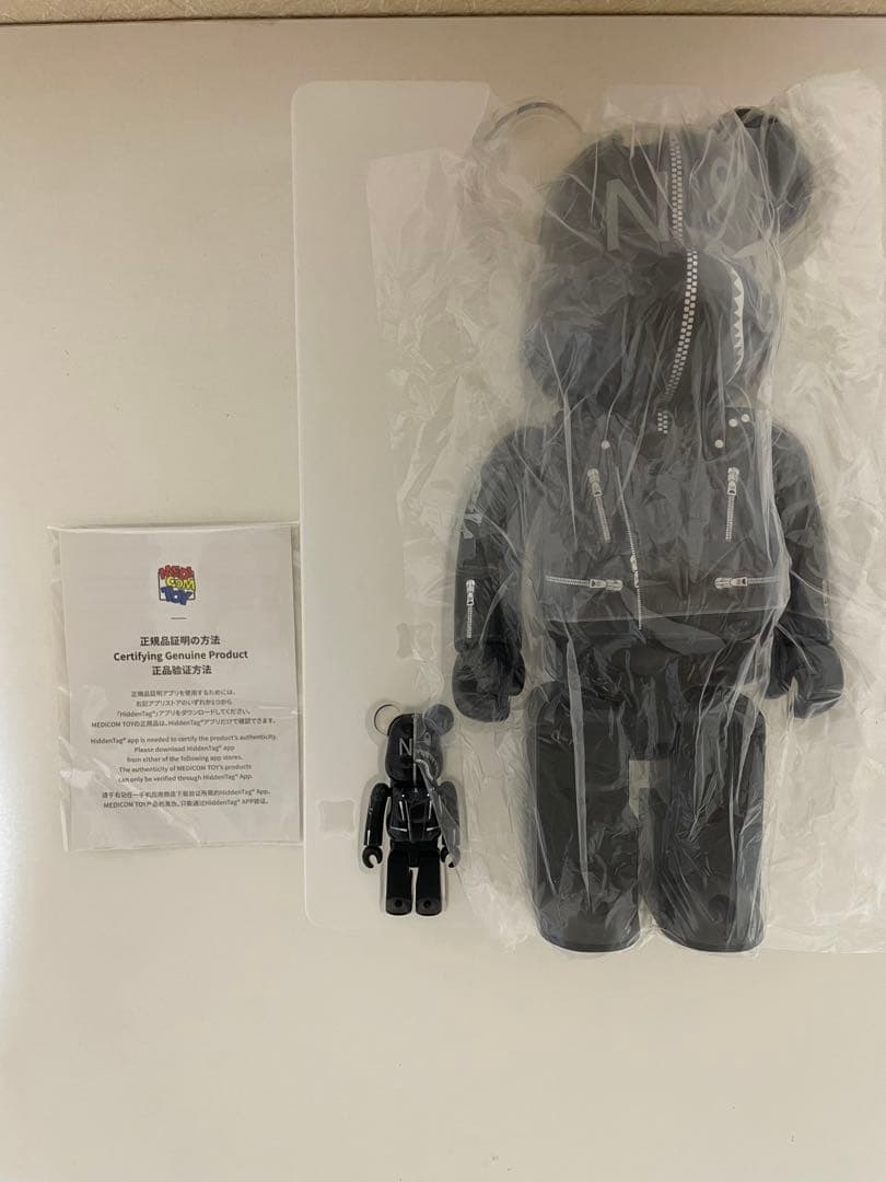 ベアブリック x アベイシングエイプxネイバーフッド100% & 400%