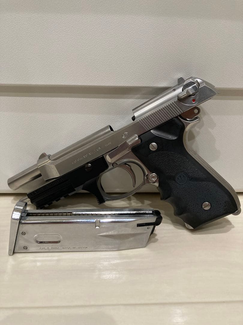M92F マルイ　ステンレス　ロングマガジン付き　ガスブローバック　ガスガン