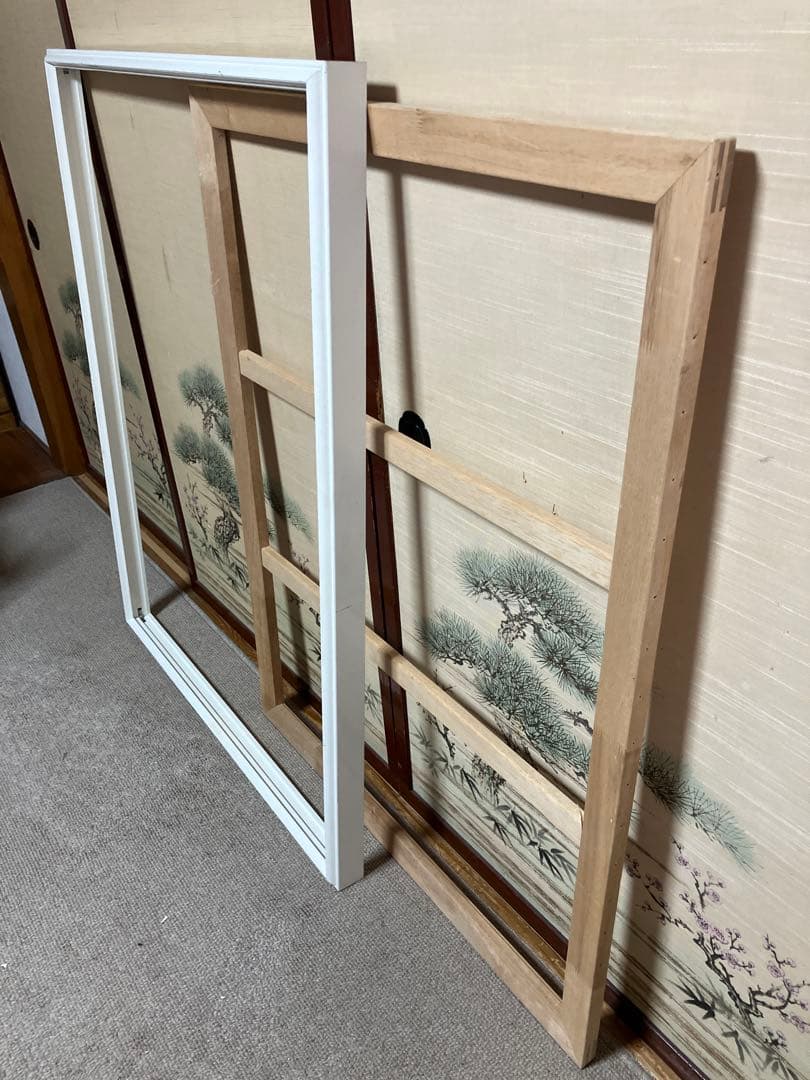 絵画木枠と額縁中古品です。F50号になります。