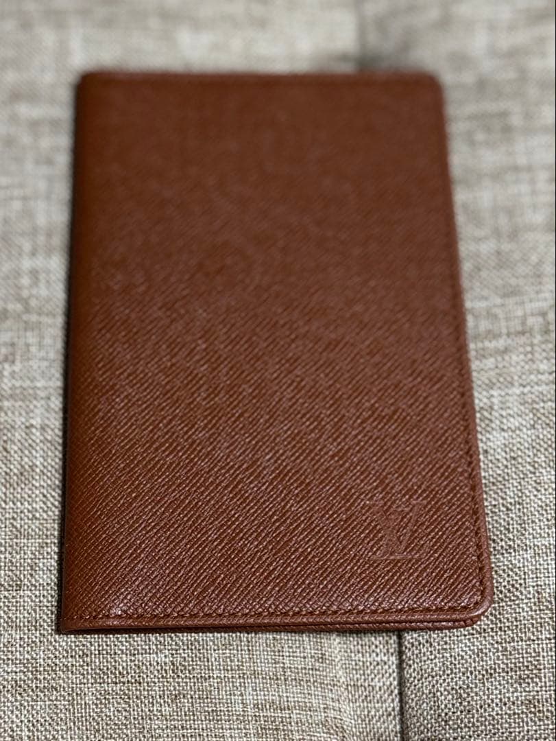 LOUIS VUITTON パスポートケース