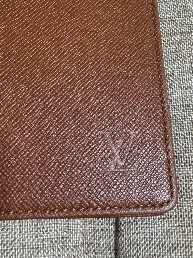 LOUIS VUITTON パスポートケース