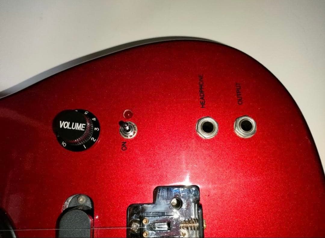 中*也様 photogenicアンプ内蔵ギター