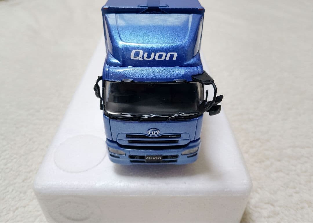 UDトラックス特注 1/43 クオン CD5ZA トラクターヘッド
