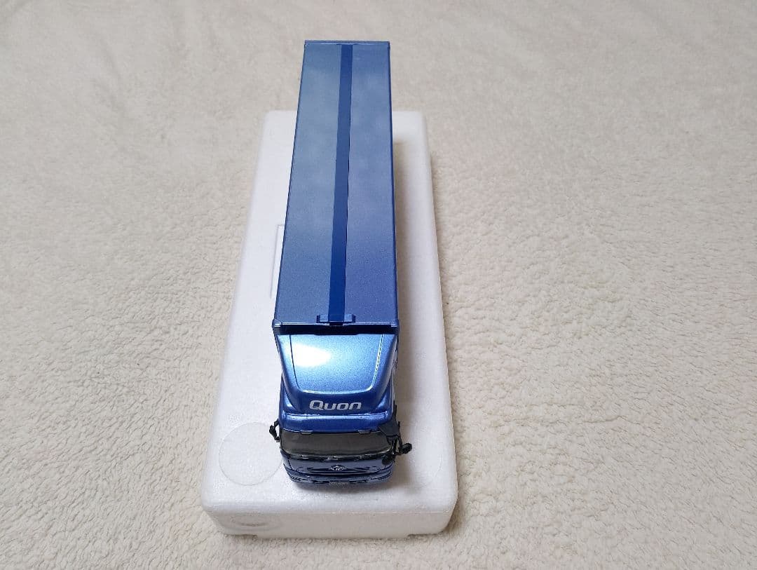 UDトラックス特注 1/43 クオン CD5ZA トラクターヘッド