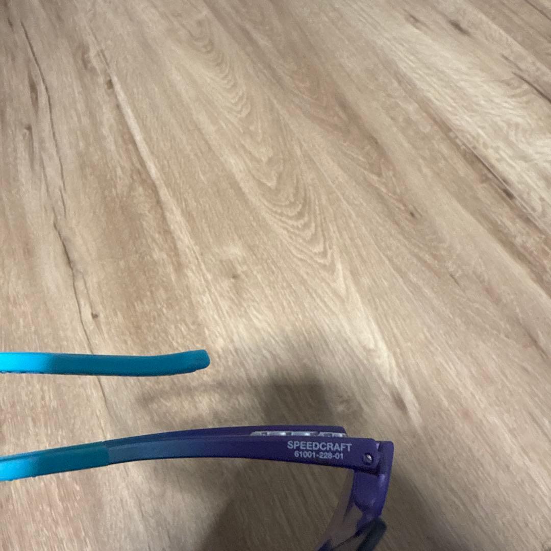 100% スポーツサングラス 紫/青