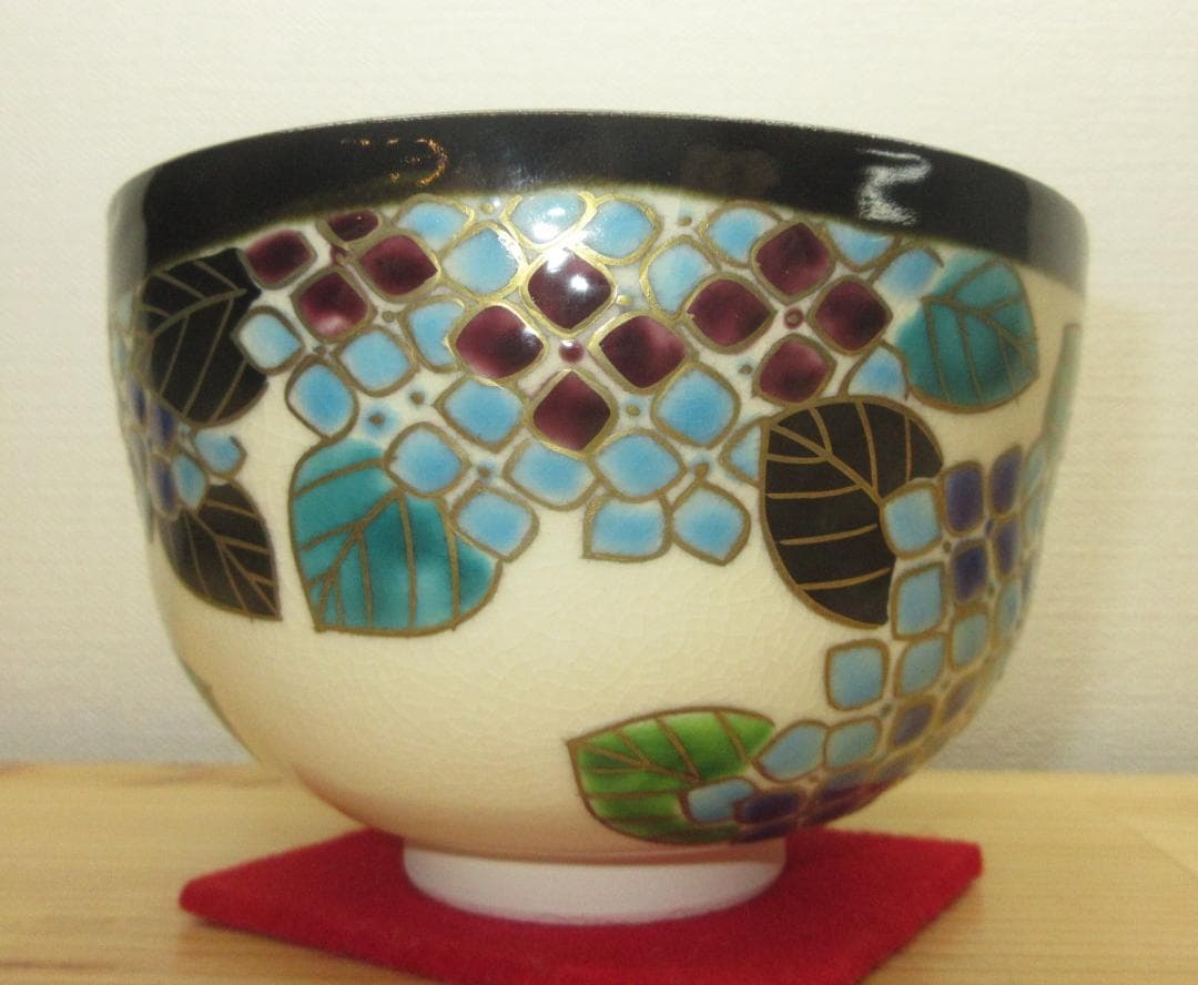 送料込【逢絢亭・新品】茶道具 茶碗 京焼 掛分 紫陽花の図  伊坂清香 共箱入り