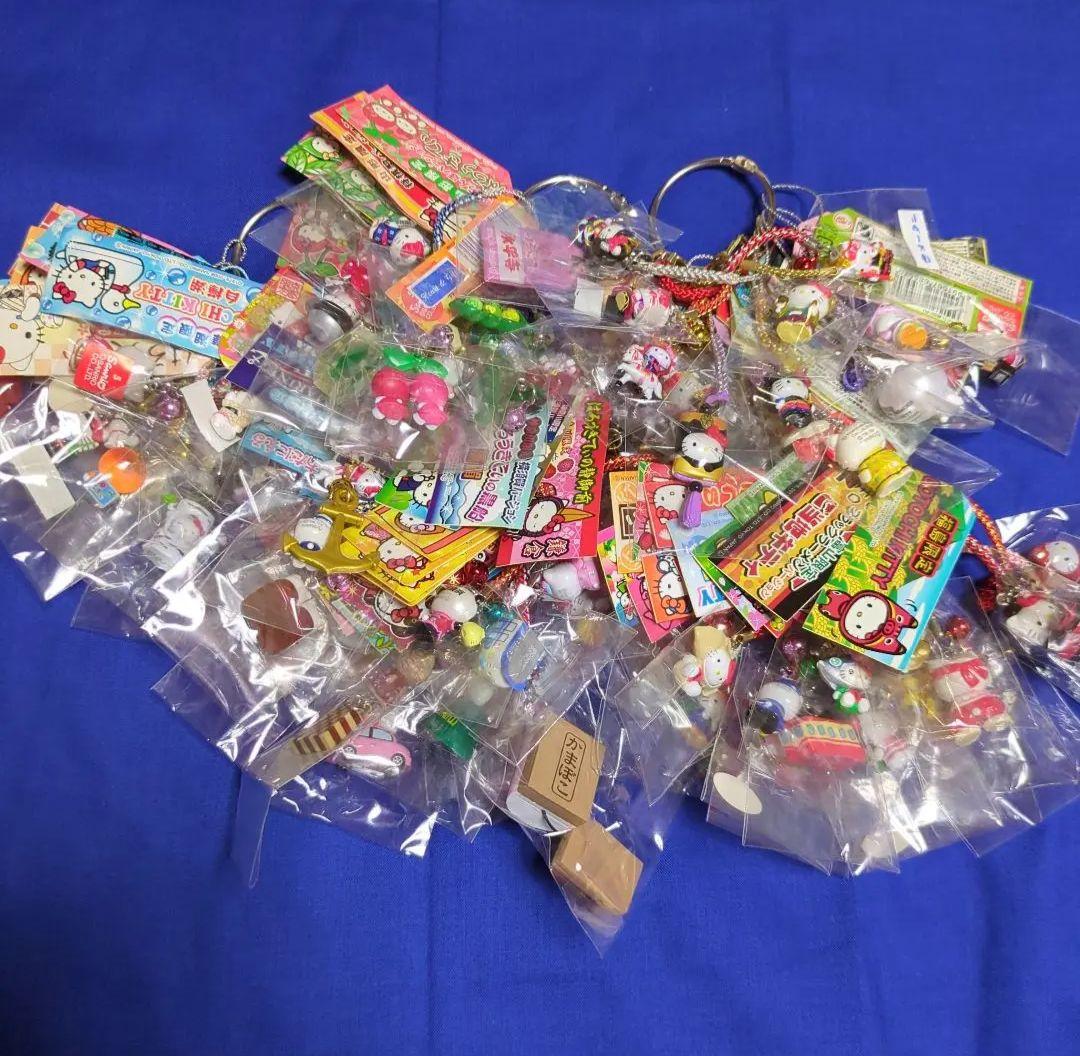 ご当地キティ根付71個　神奈川、福島他、山形他、武将など