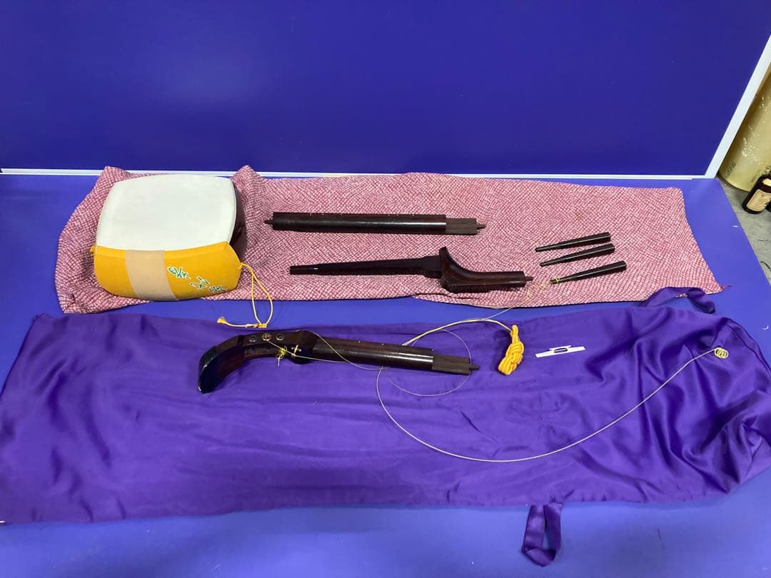 高級 三味線 民謡 K9？ 金無垢 子持綾杉 金細 紅木 和楽器 弦楽器 綾杉胴