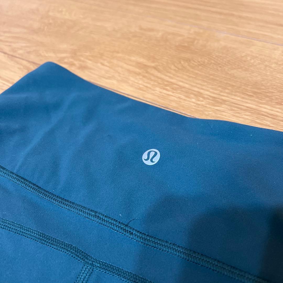 Lululemon ダークグリーンフレアパンツ　xs 2