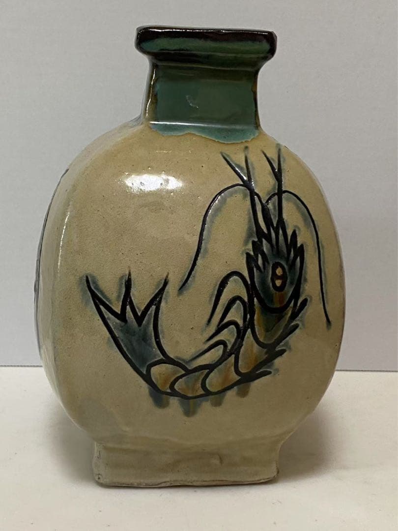 琉球壺屋燒 金城敏男作鱼文海老花瓶花器中古美品年代物（人間国宝 金城次郎の長男）