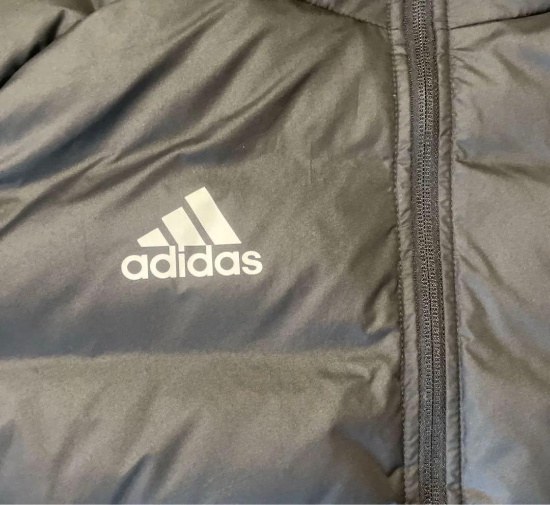 adidas ベンチコート 黒 2万5000円