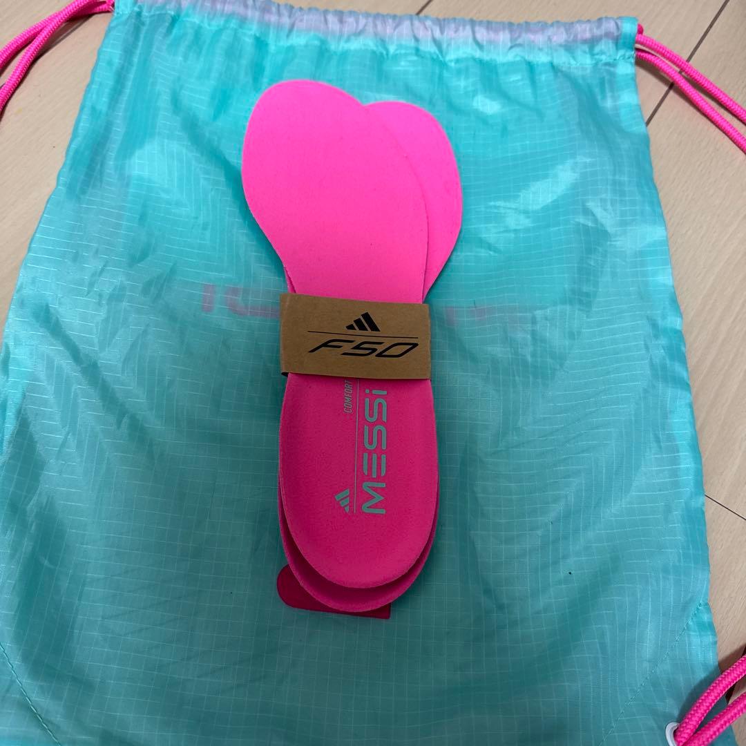 adidas Messi サッカーシューズ 青/ピンク 収納バッグ付き