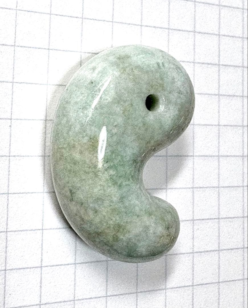 糸魚川翡翠　勾玉　アナヒータストーンズ
