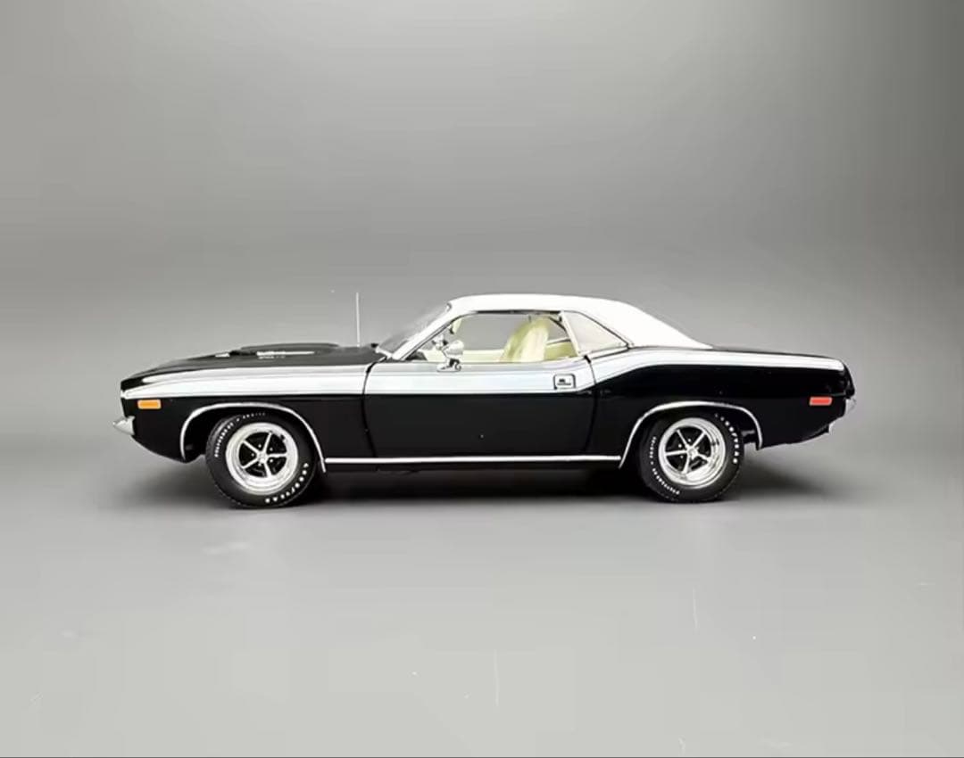 1972 Plymouth Cuda 340 1/18スケールモデル