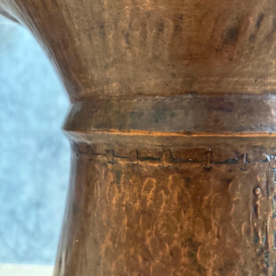 インドネシア　アンティーク　古道具とても雰囲気がある銅製の鉢受け、フラワーベース