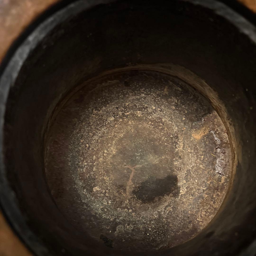 インドネシア　アンティーク　古道具とても雰囲気がある銅製の鉢受け、フラワーベース