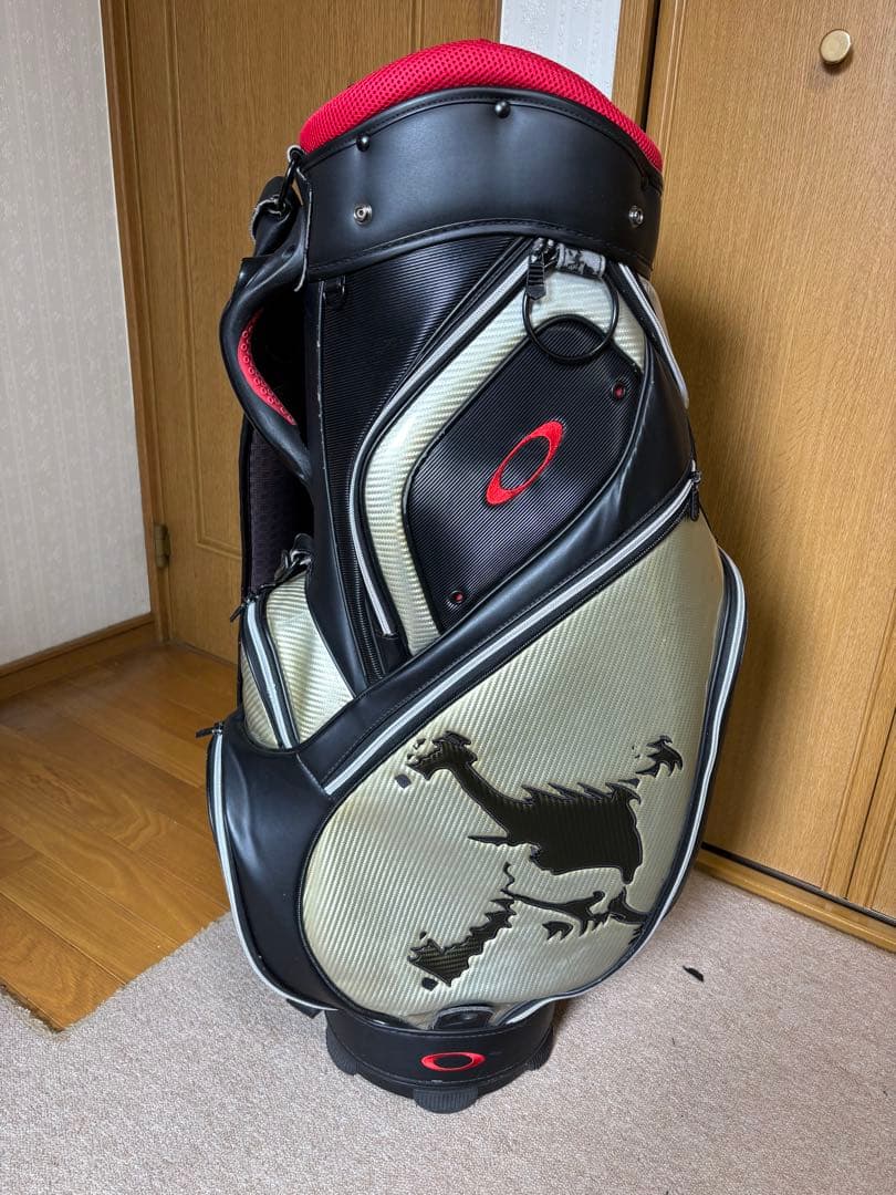 オークリー OAKLEY　キャディバッグ９.5型（ブラック/シルバー/レッド）