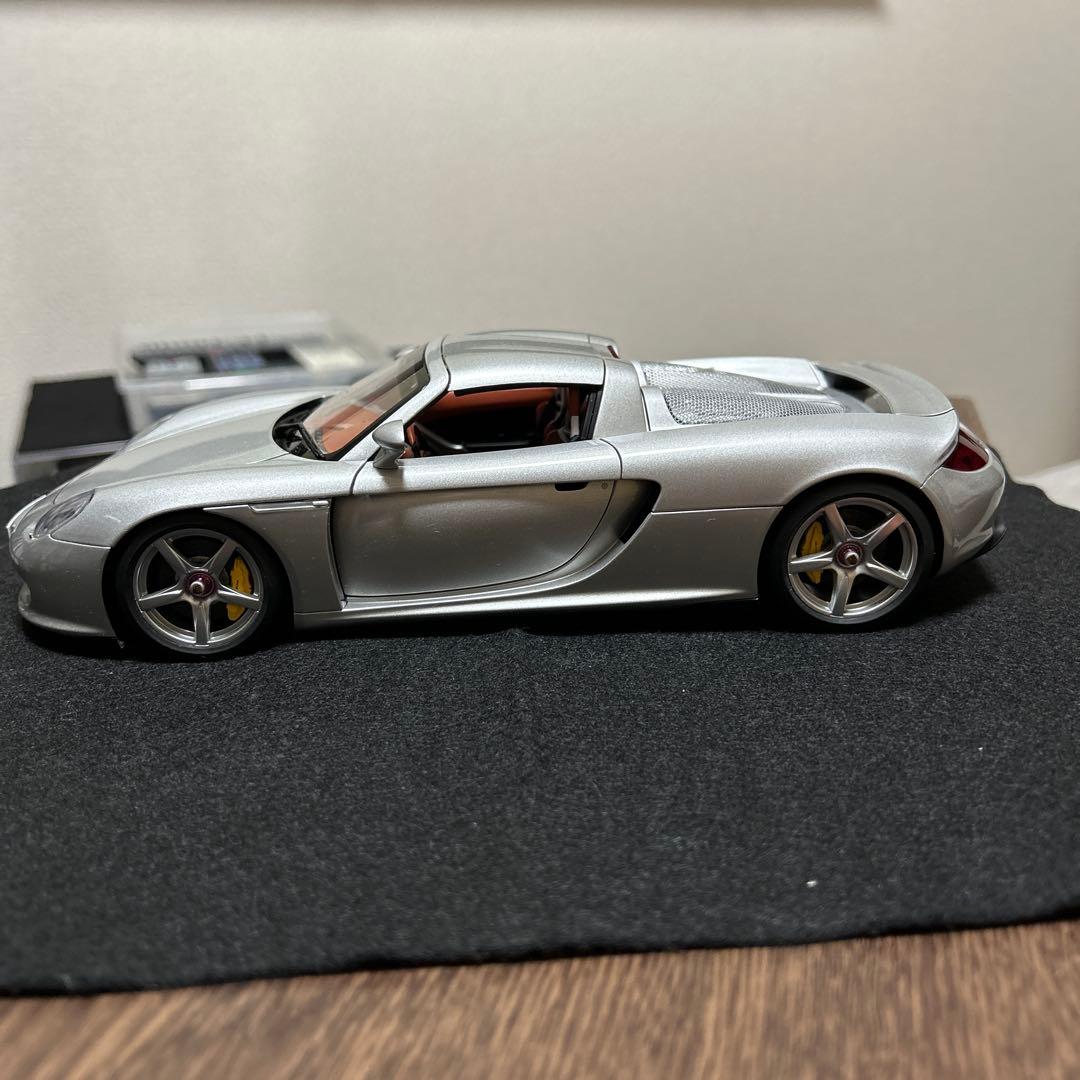 オートアート1/18 ポルシェ カレラGT